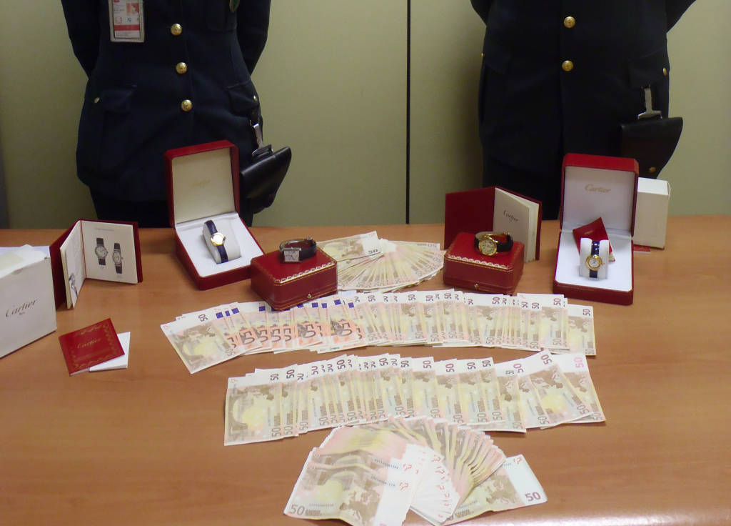 guardia di finanza generiche