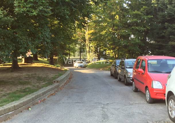 Il parcheggio a pagamento in ospedale crea il caos