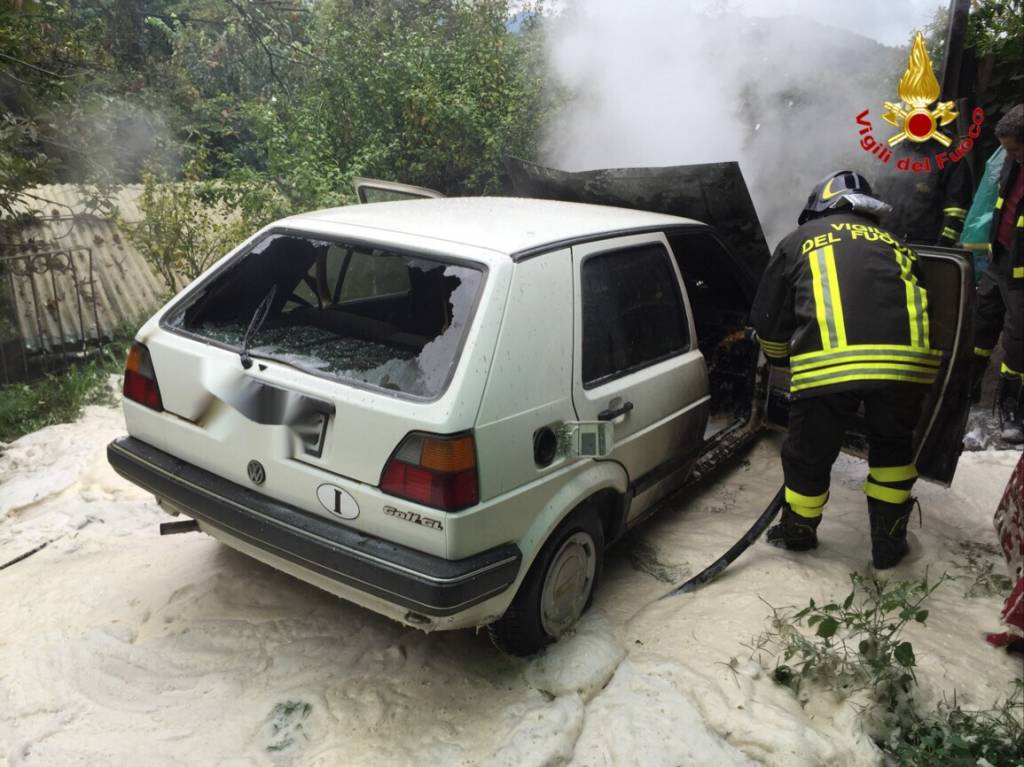incendio auto dumenza 3 ottobre 2015