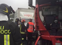 incidente camion lozza 13 ottobre 2015