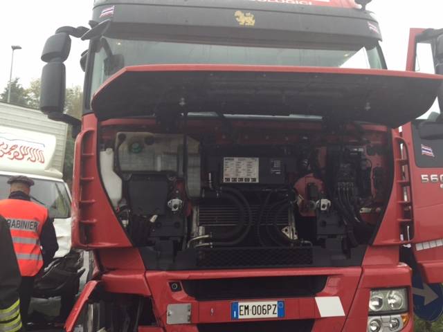 incidente camion lozza 13 ottobre 2015