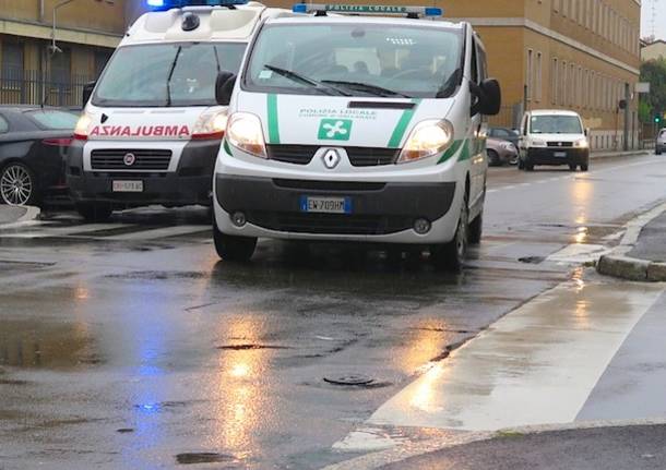 incidente via cavallotti gallarate ambulanza polizia locale generica