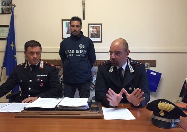 laboratorio tessile clandestino carabinieri lavoro