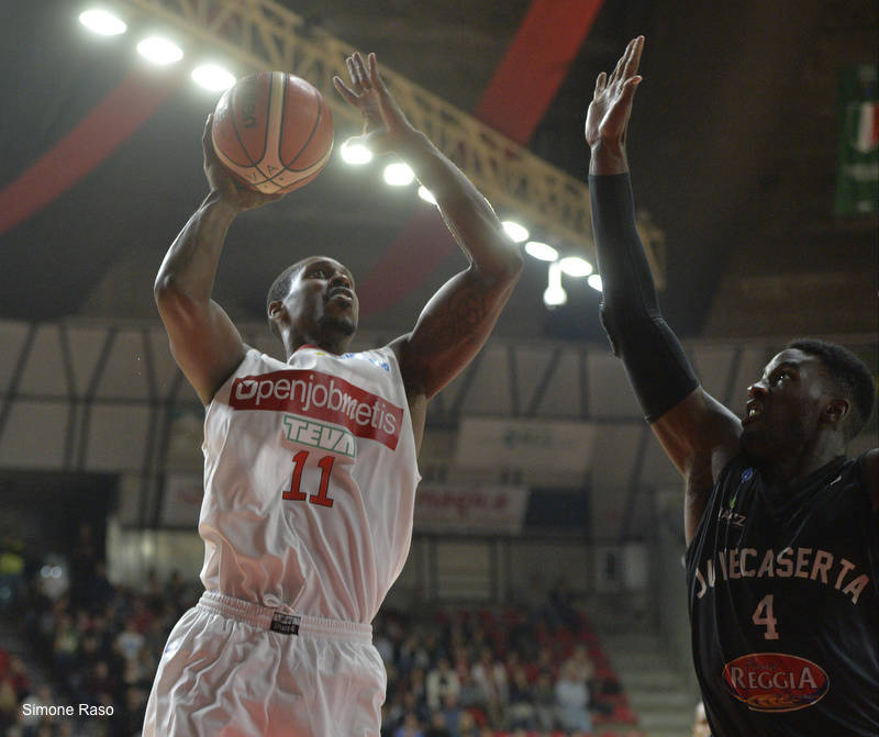 Openjobmetis Varese Pasta Reggia Caserta basket serie a