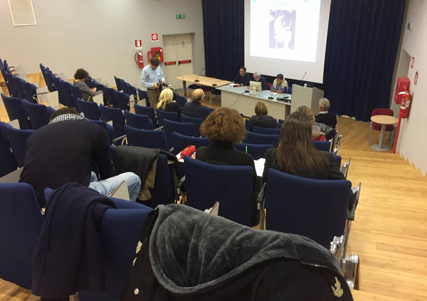 Romano Perrotta presenta il suo libro dedicato a Mario capanna