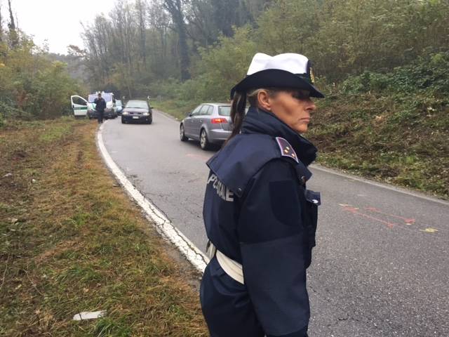 Scontro frontale a Bardello, muore un 18enne
