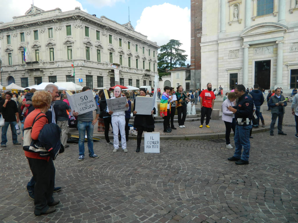 sentinelle in piedi gallarate