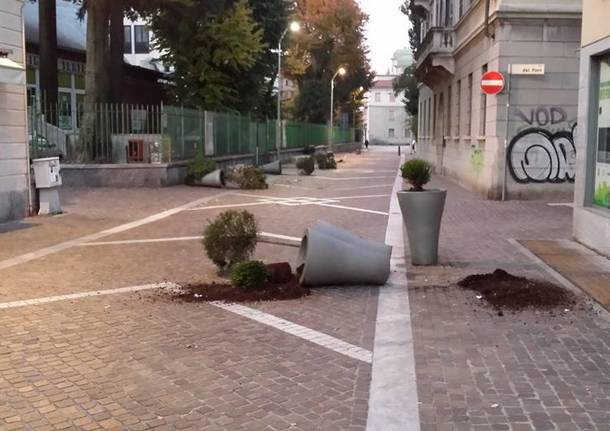 Vandali in azione a Gallarate