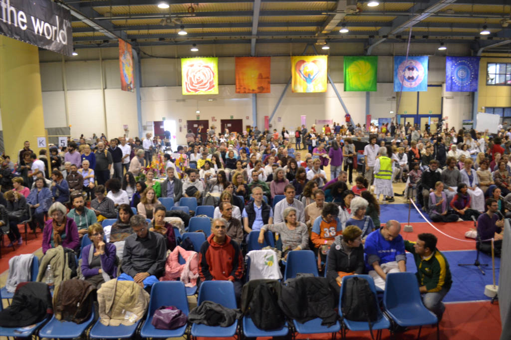 Amma abbraccia a MalpensaFiere