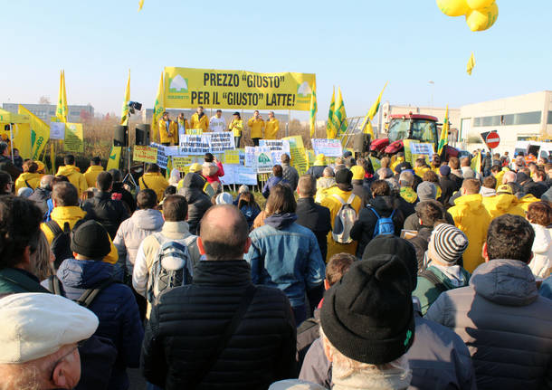 Coldiretti protesta latte