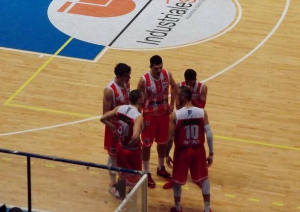 Basket: Roseto – Legnano