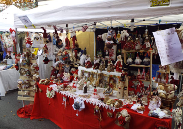Il primo mercatino di Natale di Ghirla