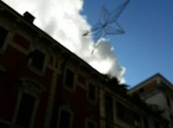 Incendio in pieno centro a Varese