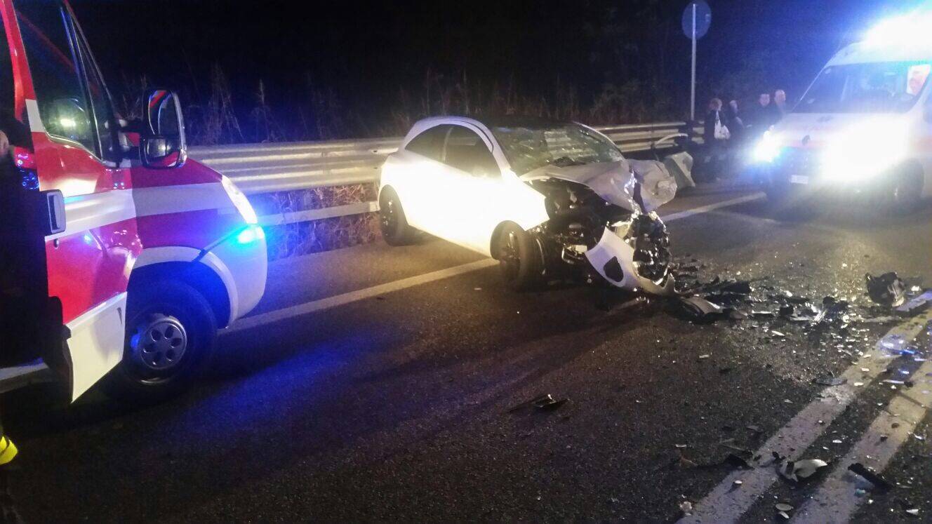 Incidente autovetture Vanzaghello 