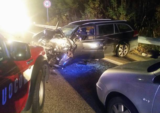 Incidente autovetture Vanzaghello 