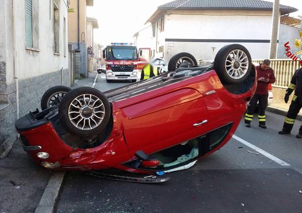 incidente stradale origgio 5 novembre 2015