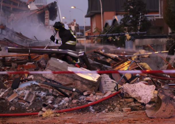 L'esplosione della palazzina a Cantalupo