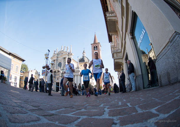 La Maratonina "invade" la città