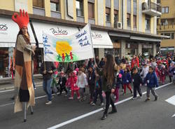 La marcia per i diritti dei bambini a Varese