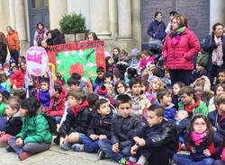 La marcia per i diritti dei bambini a Varese