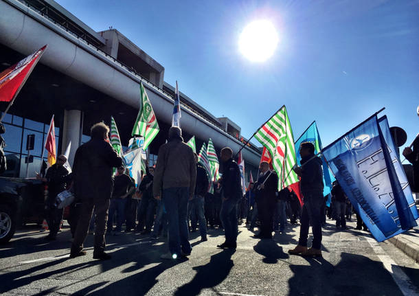 Lavoratori Malpensa Ryanair protesta