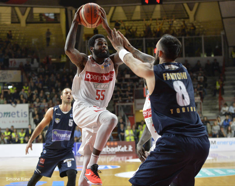 Openjobmetis Varese - Manital Torino 92-78