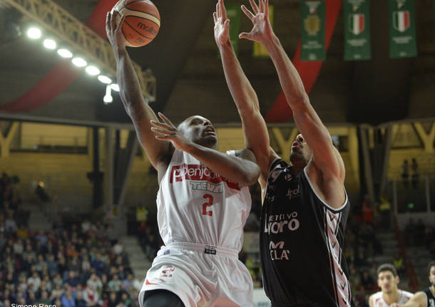 Openjobmetis Varese - Obiettivo Lavoro Bologna 82-75