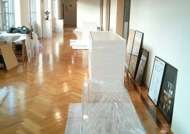 Allestimento in corso a Palazzo Leone da Perego