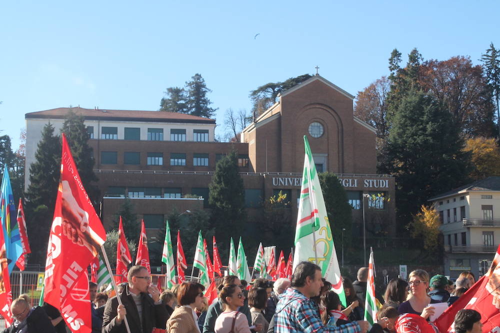 sciopero supermercati varese