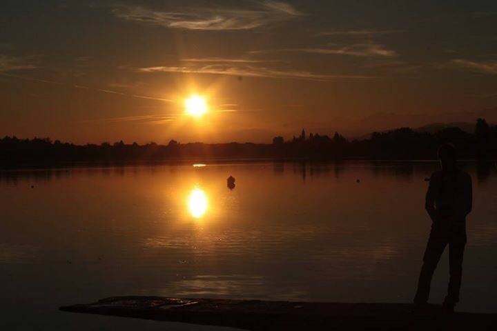 Tramonto sul lago