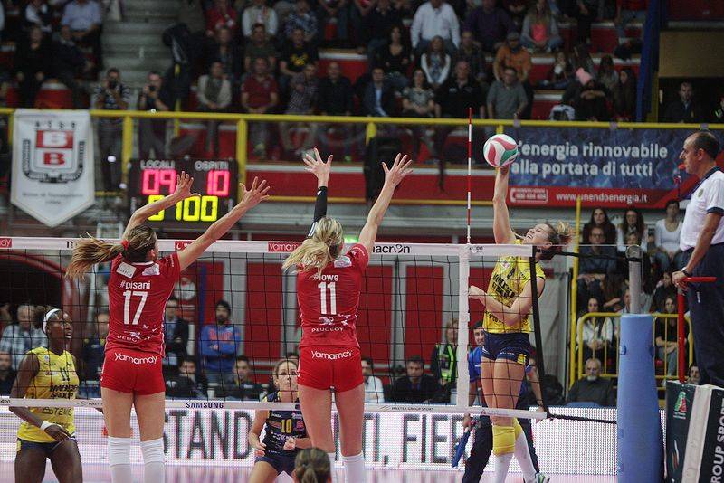 Unendo Yamamay Busto - Imoco Conegliano 3-1 pallavolo serie a1 femminile