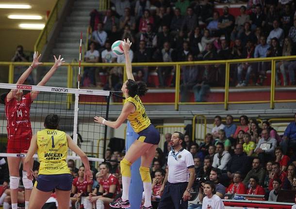 Unendo Yamamay Busto - Imoco Conegliano 3-1 pallavolo serie a1 femminile