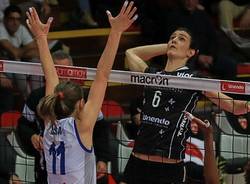 Unendo Yamamay - Obiettivo Risarcimento 3-0 pallavolo serie a1 femminile