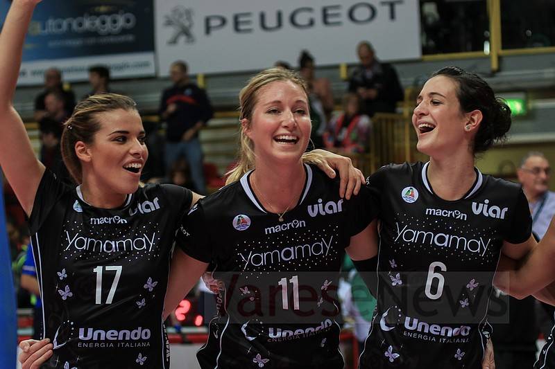 Unendo Yamamay - Obiettivo Risarcimento 3-0 pallavolo serie a1 femminile