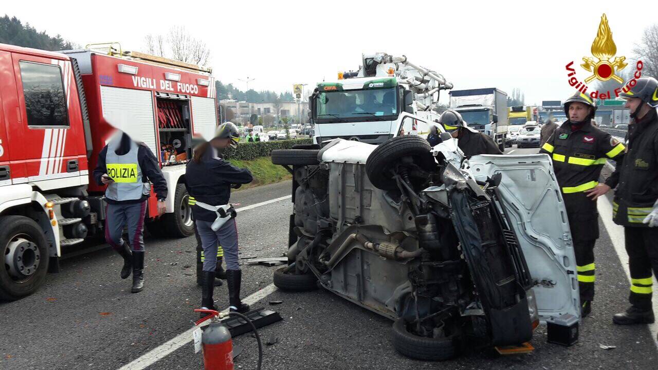 a8 incidente 22 dicembre vigili del fuoco