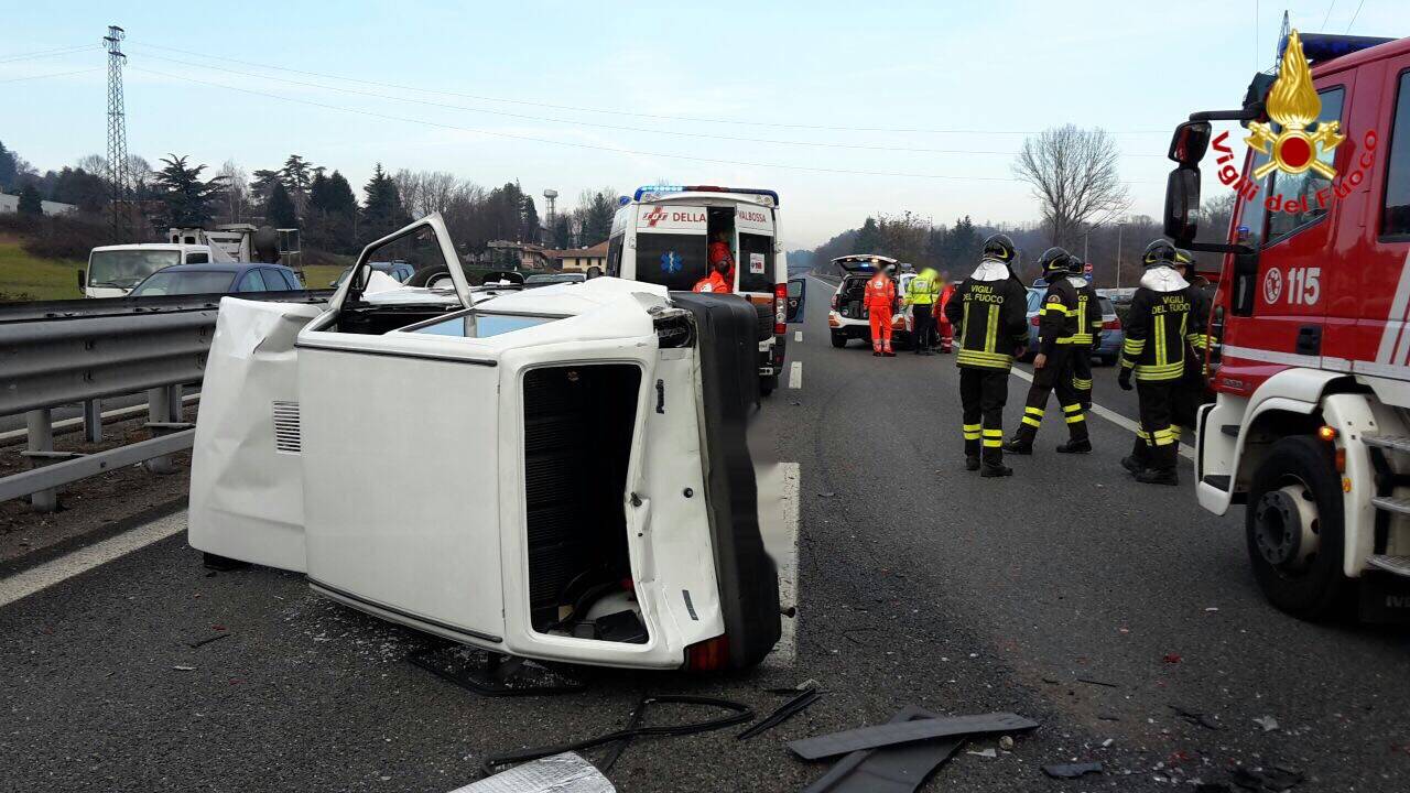 a8 incidente 22 dicembre vigili del fuoco