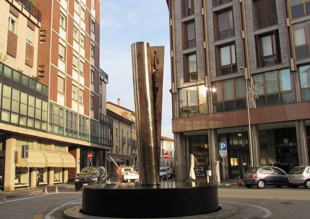 Arnaldo Pomodoro Monumento Resistenza Gallarate