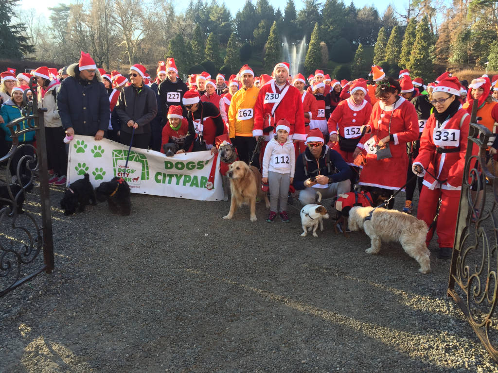 Corsa dei Babbi Natale a Varese