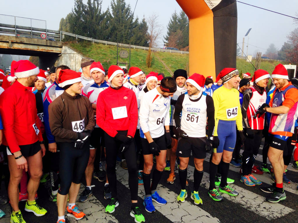 Corsa dei babbi Natale buguggiate