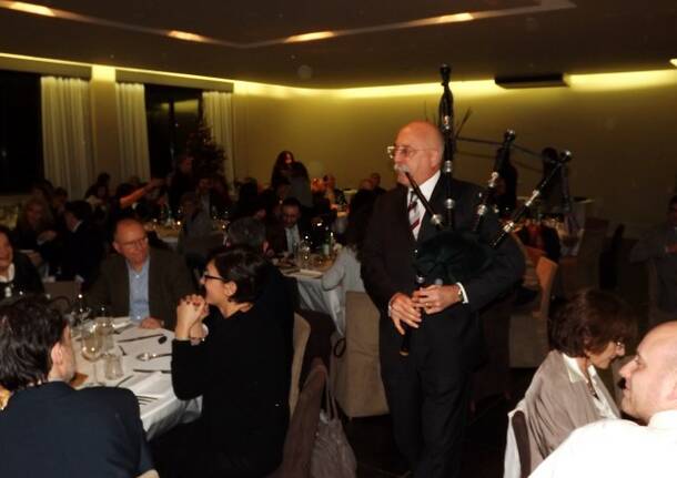 Medici e infermieri alla festa di Natale del prof. Mazzone