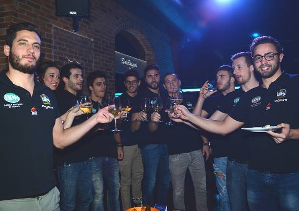 I "mastini" di Busto in discoteca (per beneficenza)