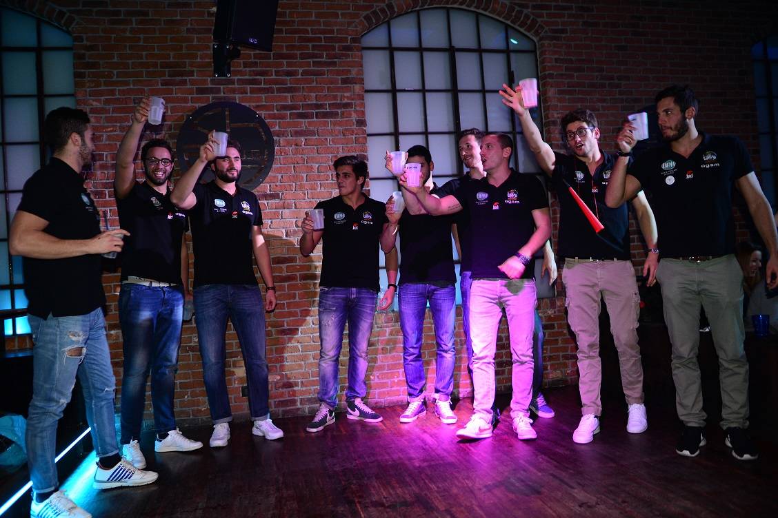 I "mastini" di Busto in discoteca (per beneficenza)