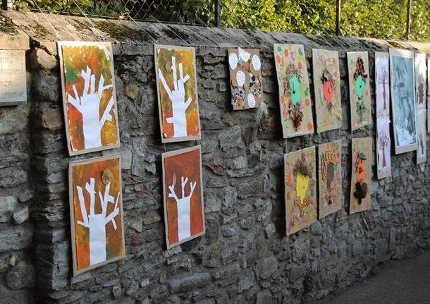 Il regalo di alunni e maestre della materna a Velate