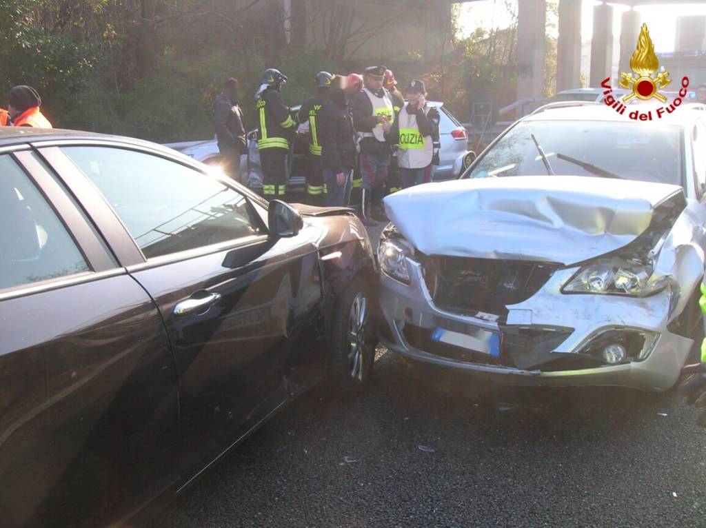 incidente a8 vigili del fuoco 2 dicembre