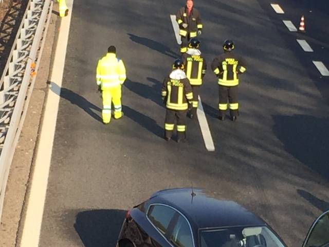 incidente a8 vigili del fuoco 2 dicembre