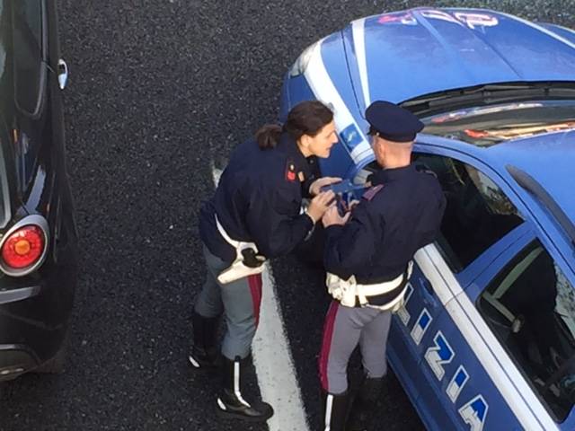 Incidente in A8, tra elicottero e curiosi