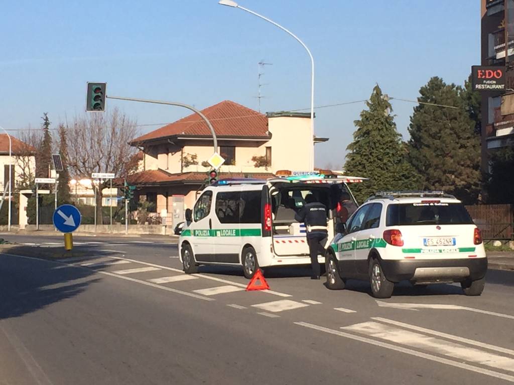 Incidente stradale via Milano-via Liberazione