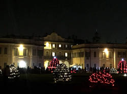 Luci di Natale accese ai giardini Estensi