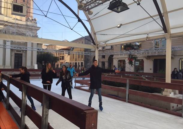 pista ghiaccio busto arsizio