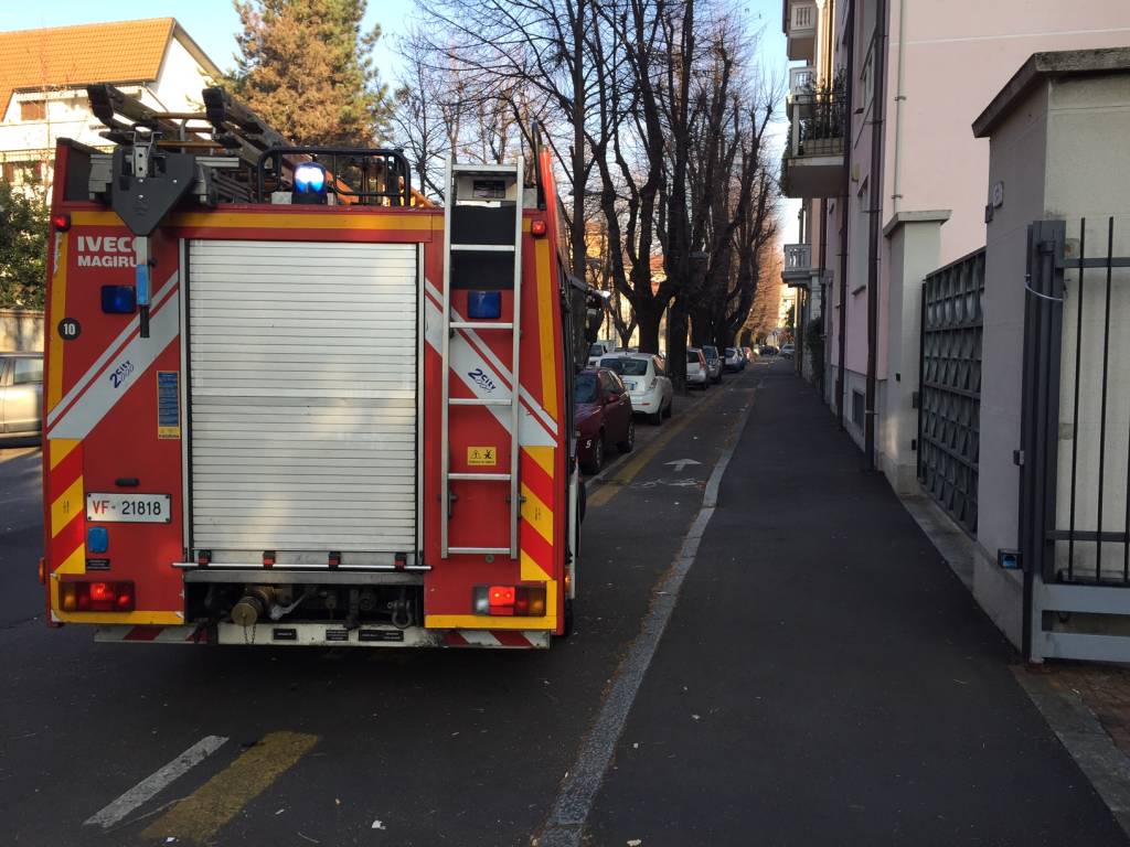 Scoppia una cabina elettrica in centro a Gallarate